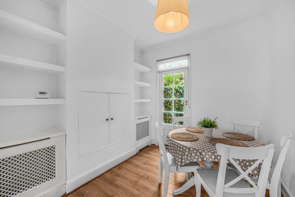 House in London - View 4