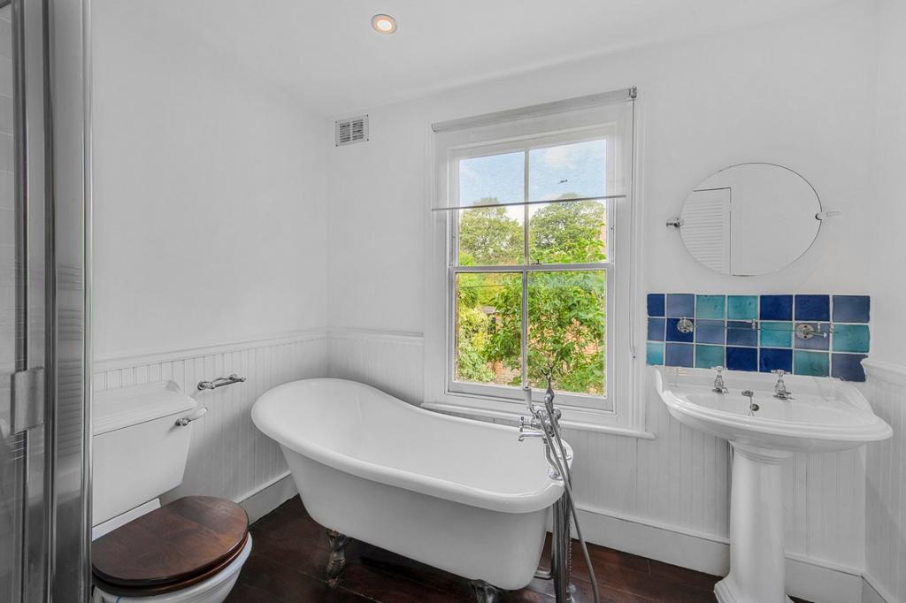 House in London - View 5