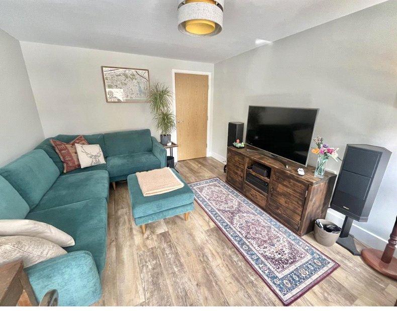 House in Nottingham, Trent Basin, Sneinton - More
