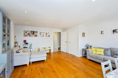 4 bedroom semi-detached house for sale, Beckless Avenue, Clanfield, Waterlooville, Hampshire, PO8