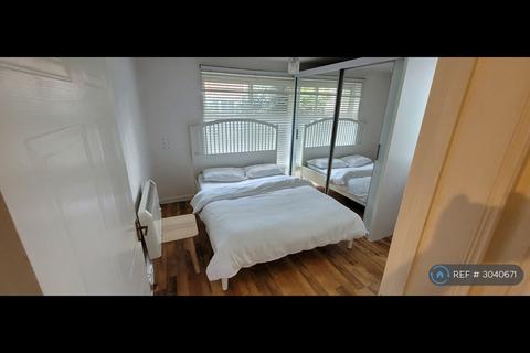 1 bedroom flat to rent, Pier Way, London, SE28
