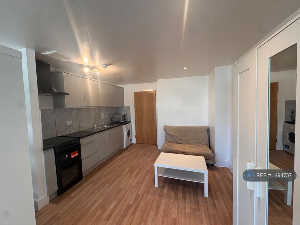 Apartment in London - View 3