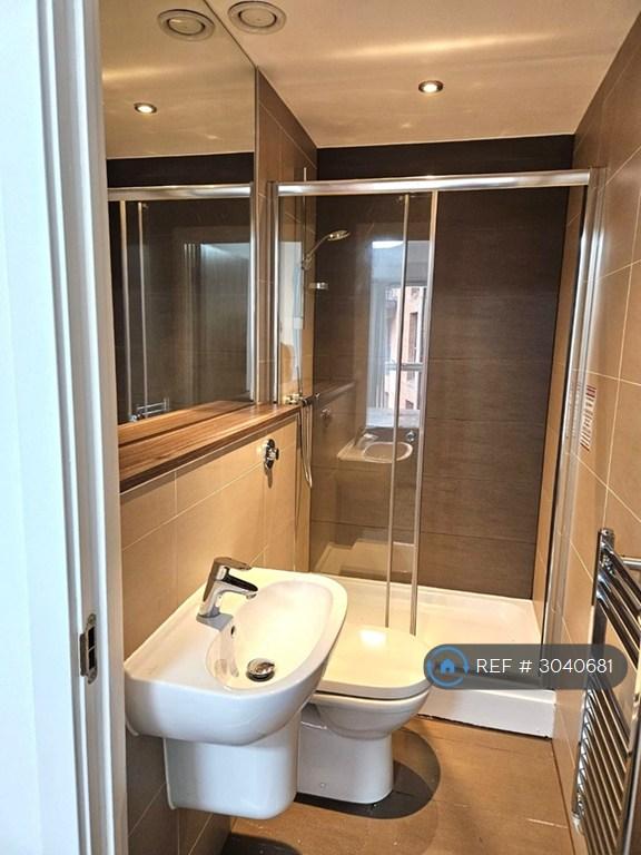 Apartment in Salford - View 4