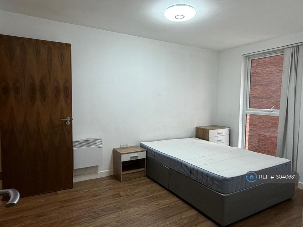 Apartment in Salford - View 5