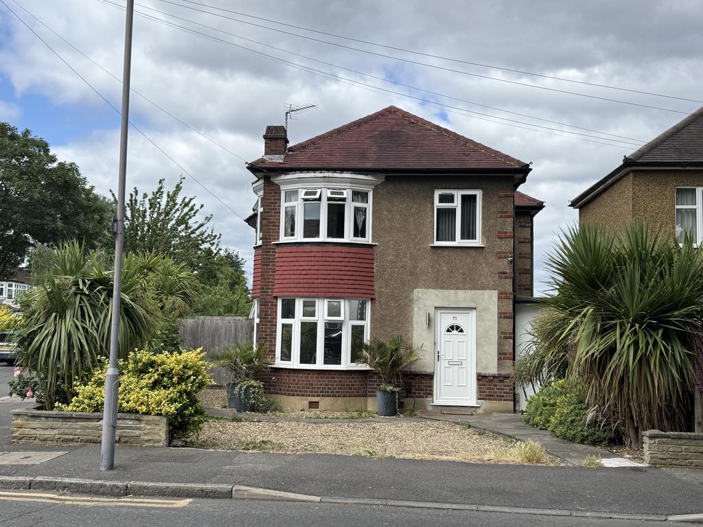 House in Wallington - View 2