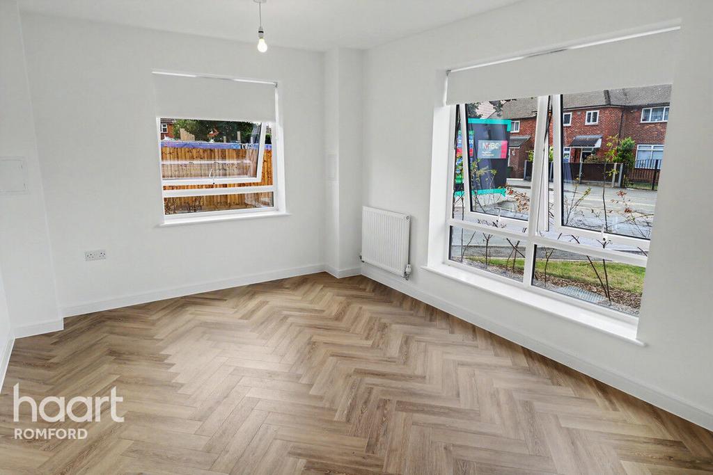 House in Romford - View 4
