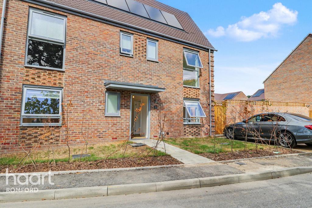 House in Romford - View 5