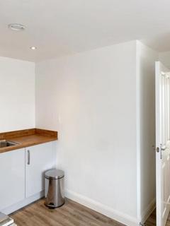 2 bedroom flat to rent, Darwin House, 24 Belgrave Middleway, Birmingham B5