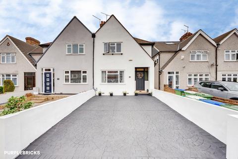 3 bedroom semi-detached house for sale, Glenview, London, SE2