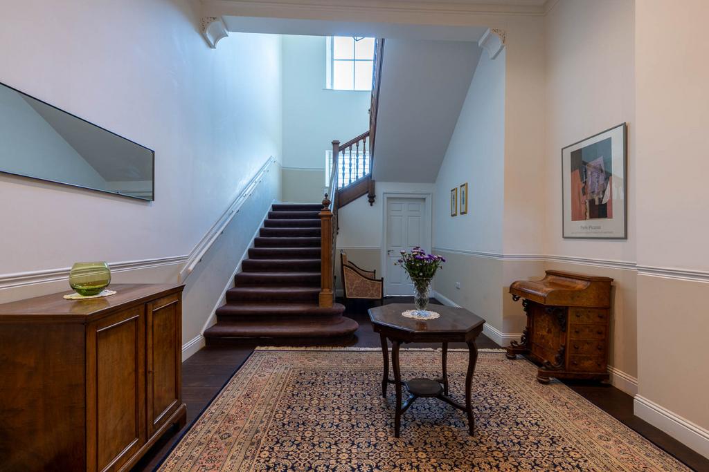 House in Perth - View 4
