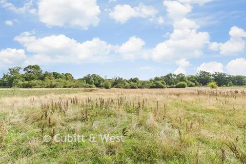 2 bedroom flat for sale, Horn House, Crawley RH10