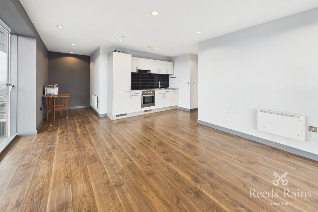 Apartment in Salford - More
