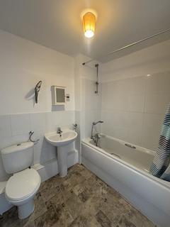 2 bedroom flat to rent, Flat 60, Aurora Court, Romulus Road, Gravesend, Kent