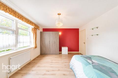 1 bedroom flat for sale, Warren Close, Hayes