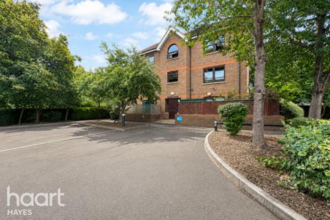 1 bedroom flat for sale, Warren Close, Hayes