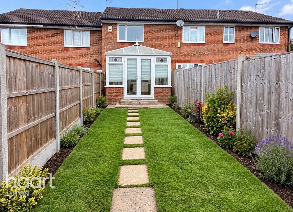 House in Luton - View 2