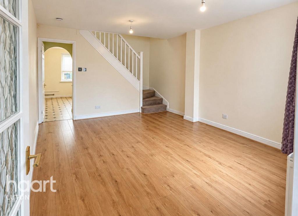 House in Luton - View 3