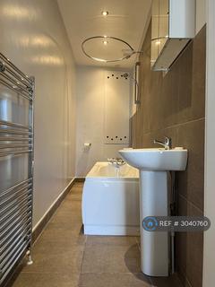 undefined, Auchinairn Road, Glasgow, G64