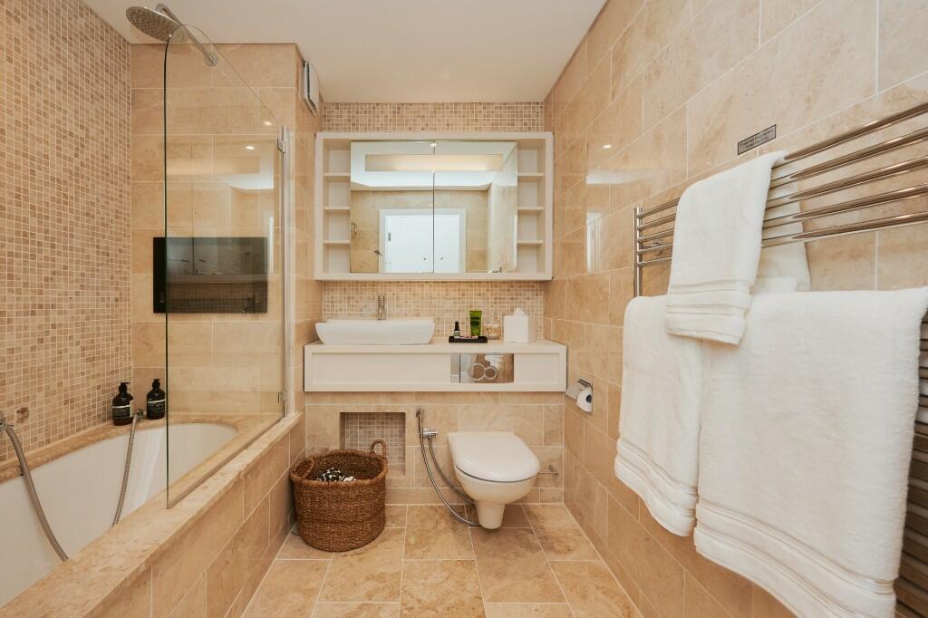 Apartment in London - View 5