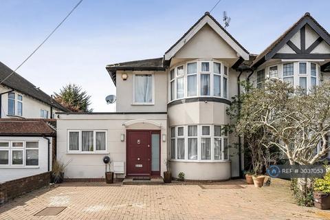 4 bedroom semi-detached house to rent, Selvage Lane, London, NW7