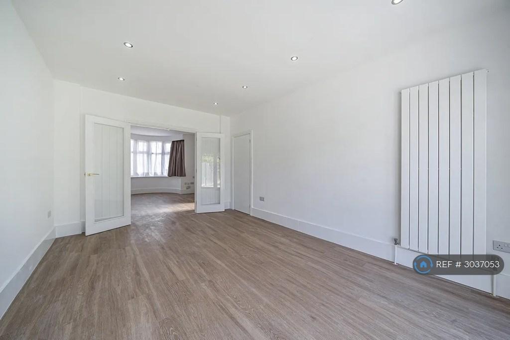House in London - View 3
