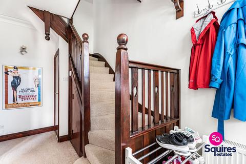 3 bedroom terraced house for sale, Squires Lane, London, N3