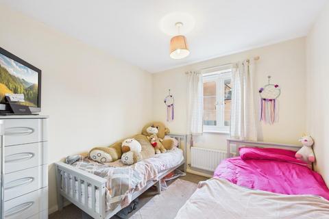 2 bedroom flat to rent, Venables Way, Carlton Boulevard
