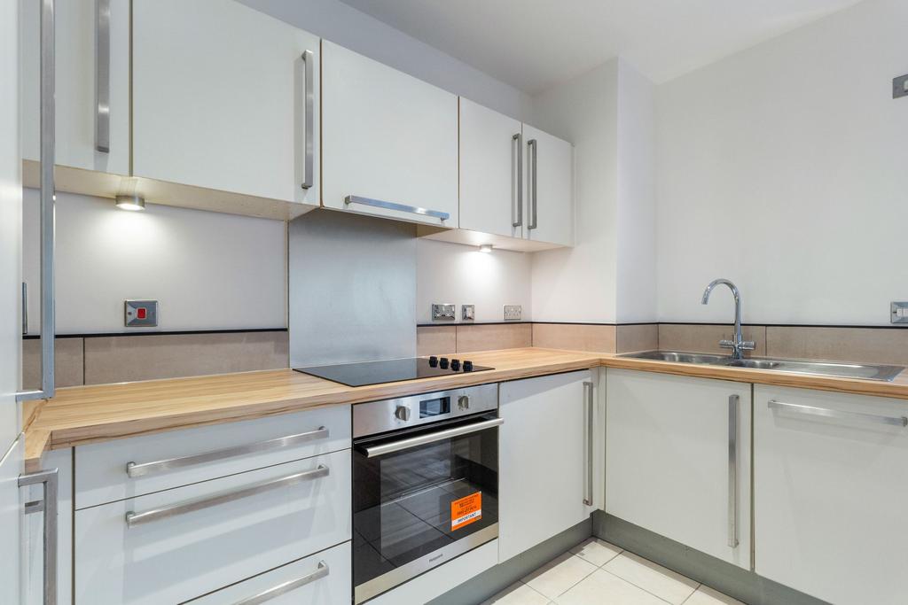Apartment in London - More