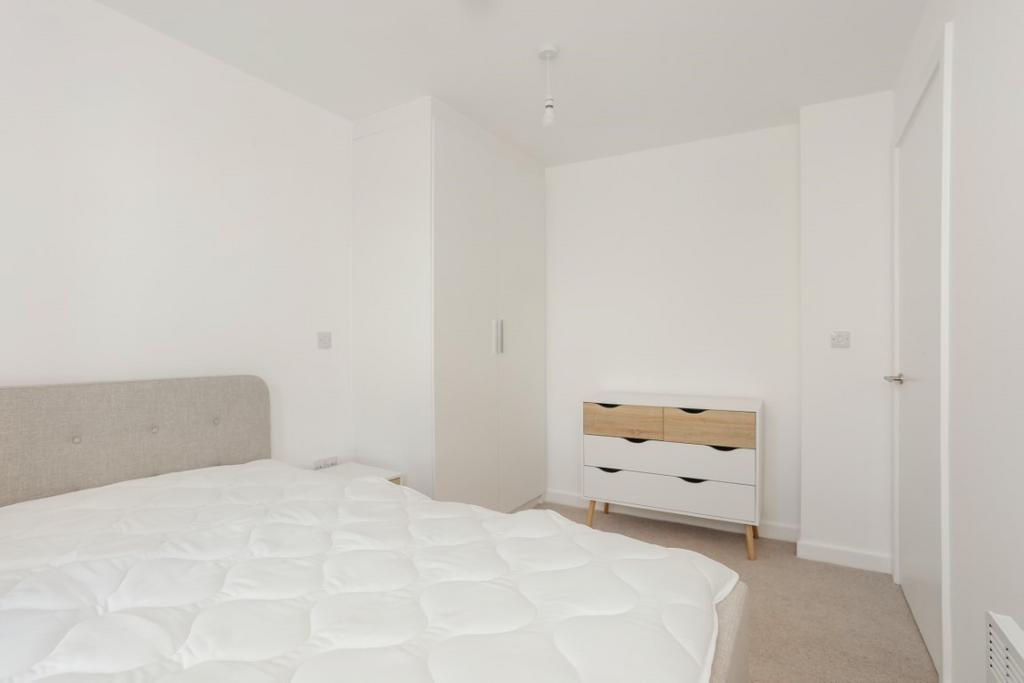 Apartment in Salford - View 5