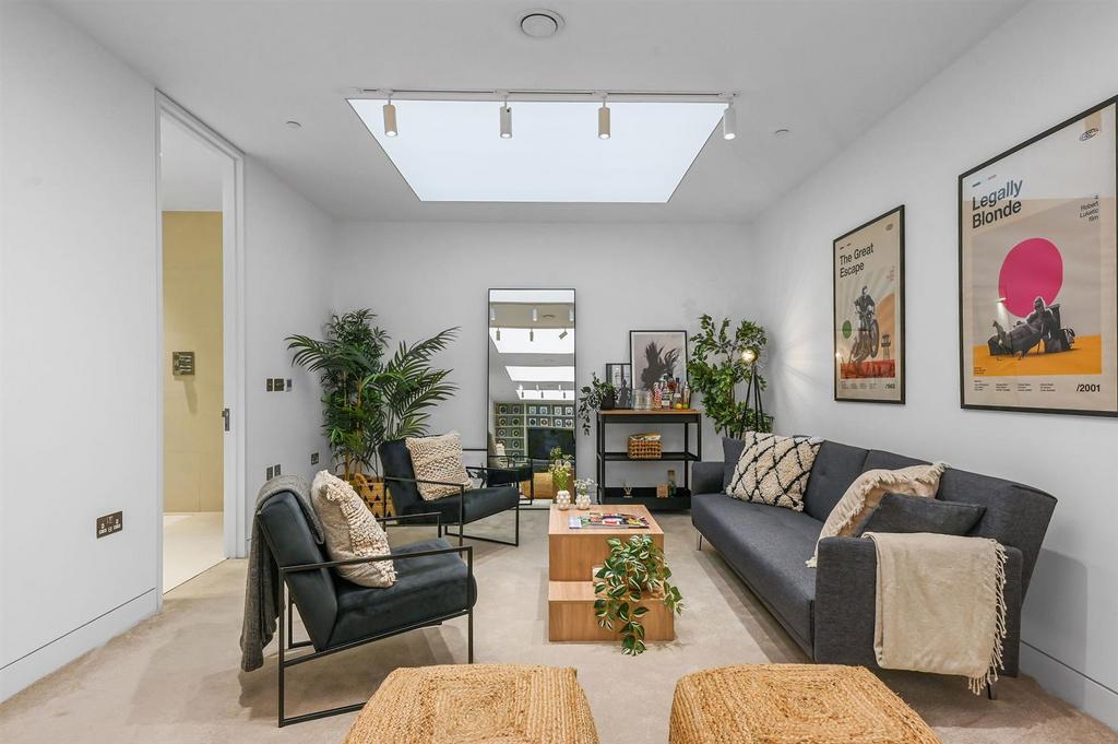 House in London - View 2