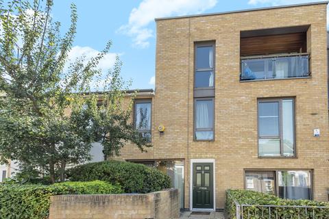 3 bedroom maisonette for sale, Annandale Road, London, SE10