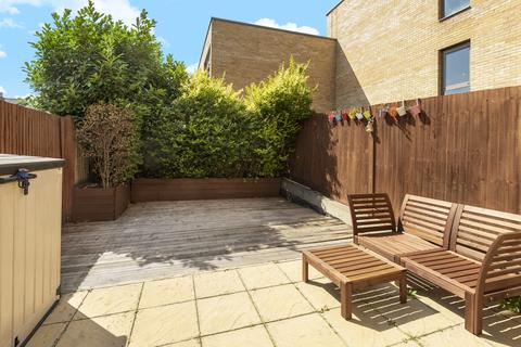 3 bedroom maisonette for sale, Annandale Road, London, SE10
