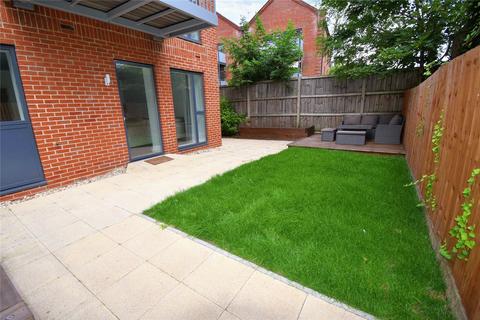 undefined, 6 Portage Place, West Drayton, UB7
