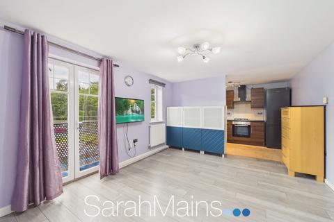 2 bedroom flat for sale, Sanderson Villas, St James Village, NE8