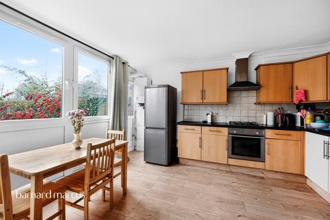 4 bedroom flat to rent, Ibsley Gardens, Wandsworth