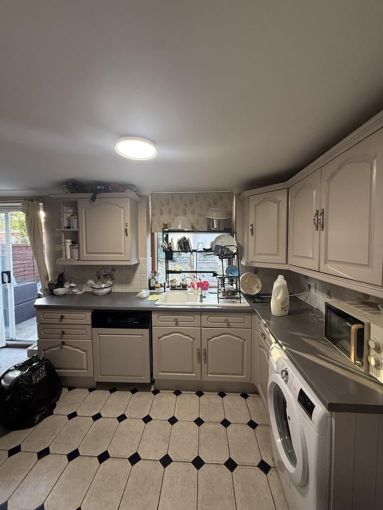 House in Uxbridge - View 2