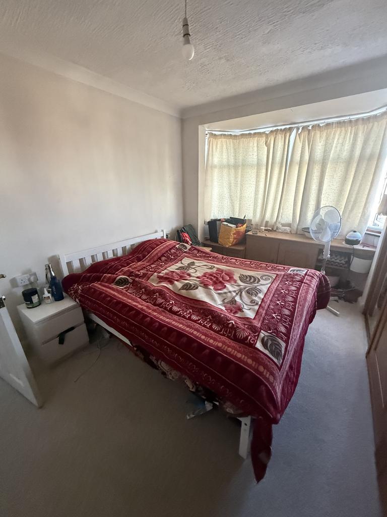 House in Uxbridge - View 5