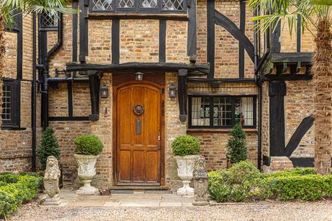 5 bedroom equestrian property for sale, Cheval Court Stud