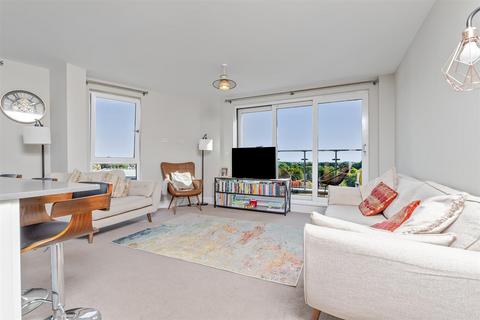2 bedroom apartment for sale, Charrington Place, St. Albans