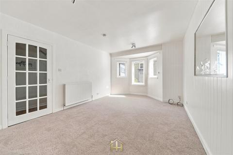 2 bedroom terraced house for sale, St James Court/Arklay street, dundee DD3