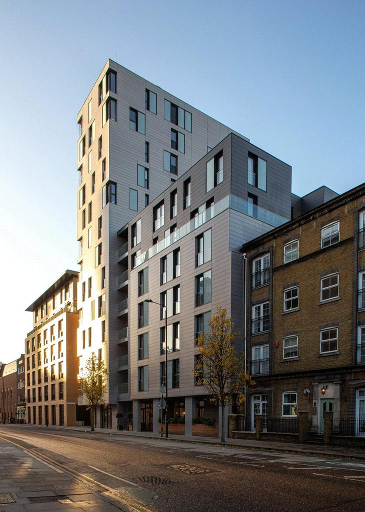 Apartment in Tower Hill - View 3