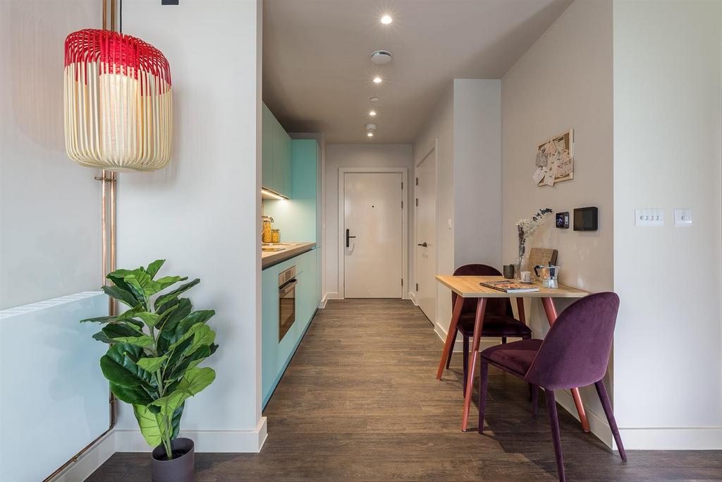 Apartment in Wembley - View 4