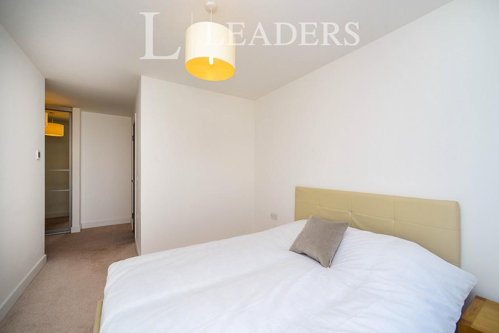 Apartment in Brighton - More