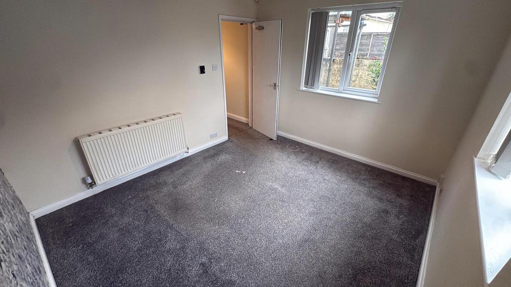 Apartment in Bristol, Horfield - View 2