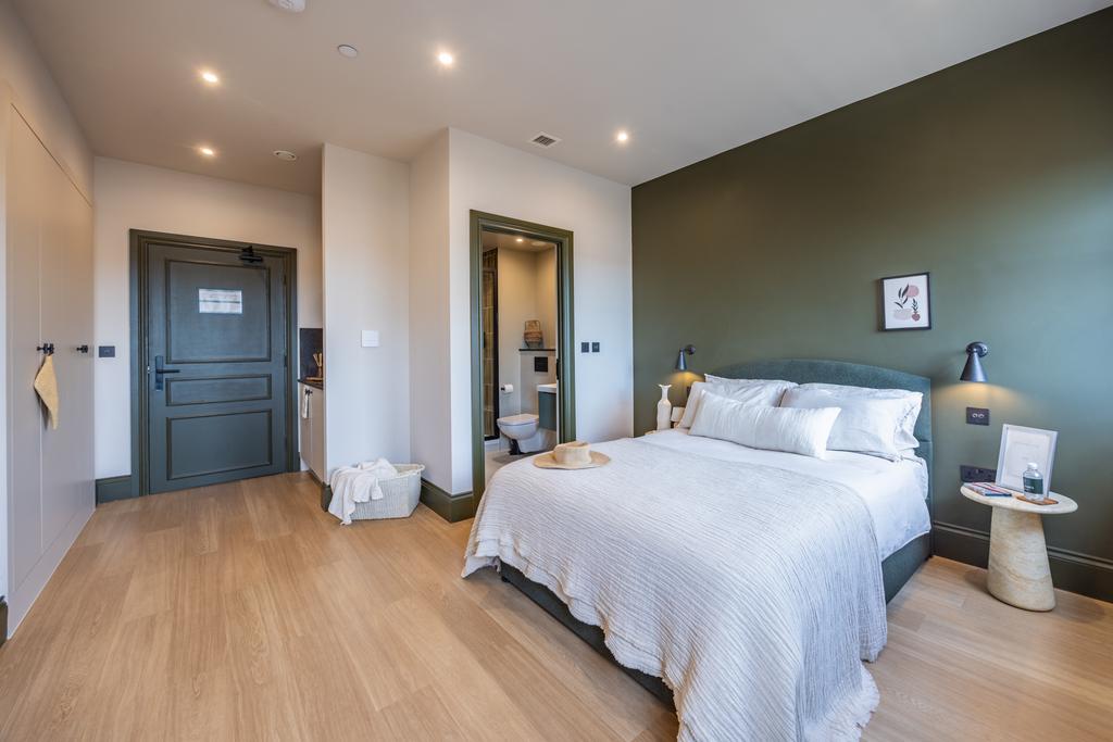 Apartment in Sheffield, Yorkshire - View 3