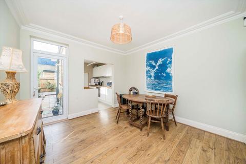 undefined, Douglas Villas, Kingston Upon Thames KT1