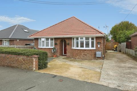 3 bedroom detached bungalow for sale, Cowper Road, Southampton
