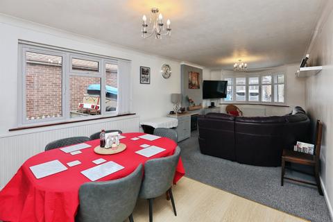 3 bedroom detached bungalow for sale, Cowper Road, Southampton