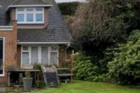 2 bedroom semi-detached house to rent, The Yews, Gravesend, Kent, DA12