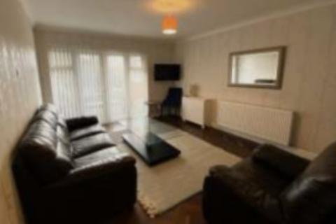 2 bedroom semi-detached house to rent, The Yews, Gravesend, Kent, DA12